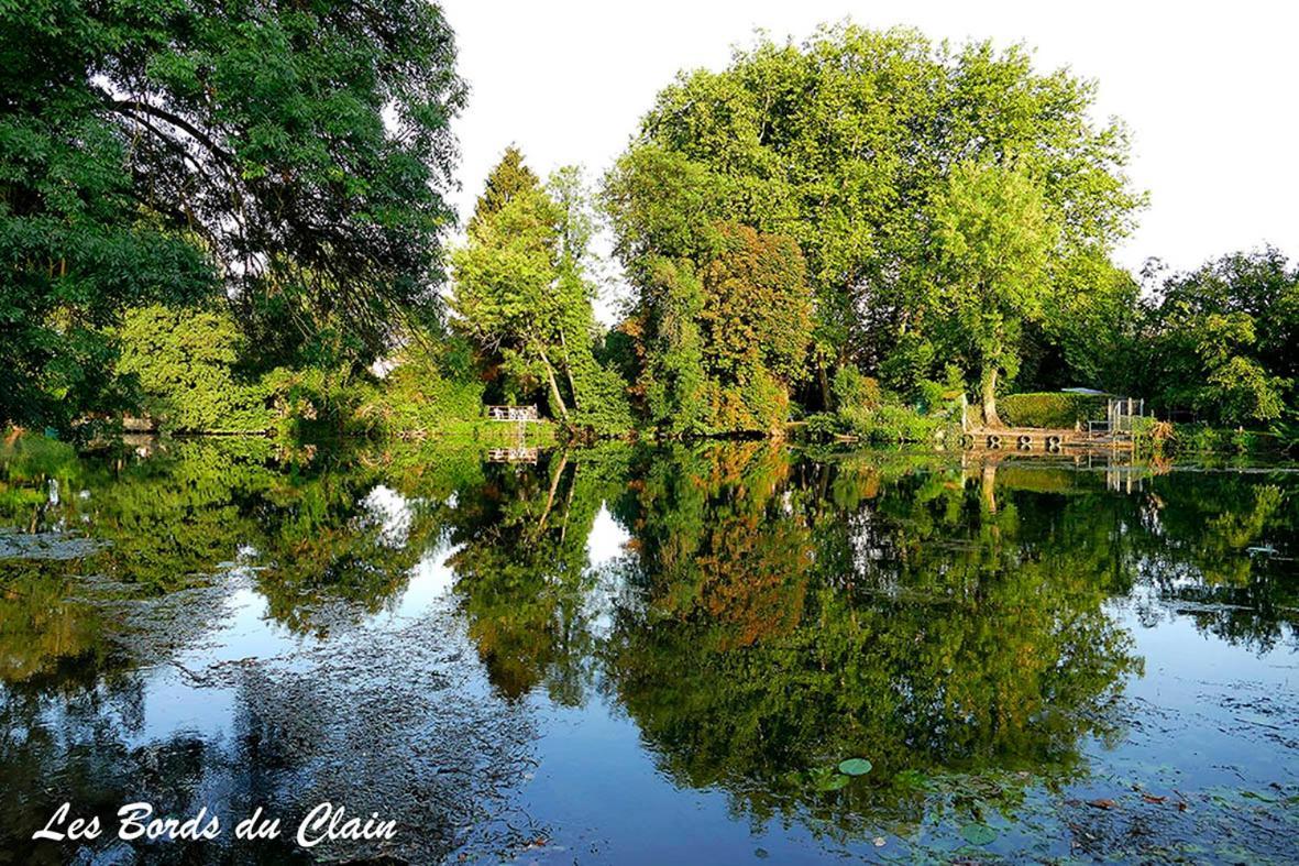Les Jardins Du Clain Apartment Poitiers Exterior photo